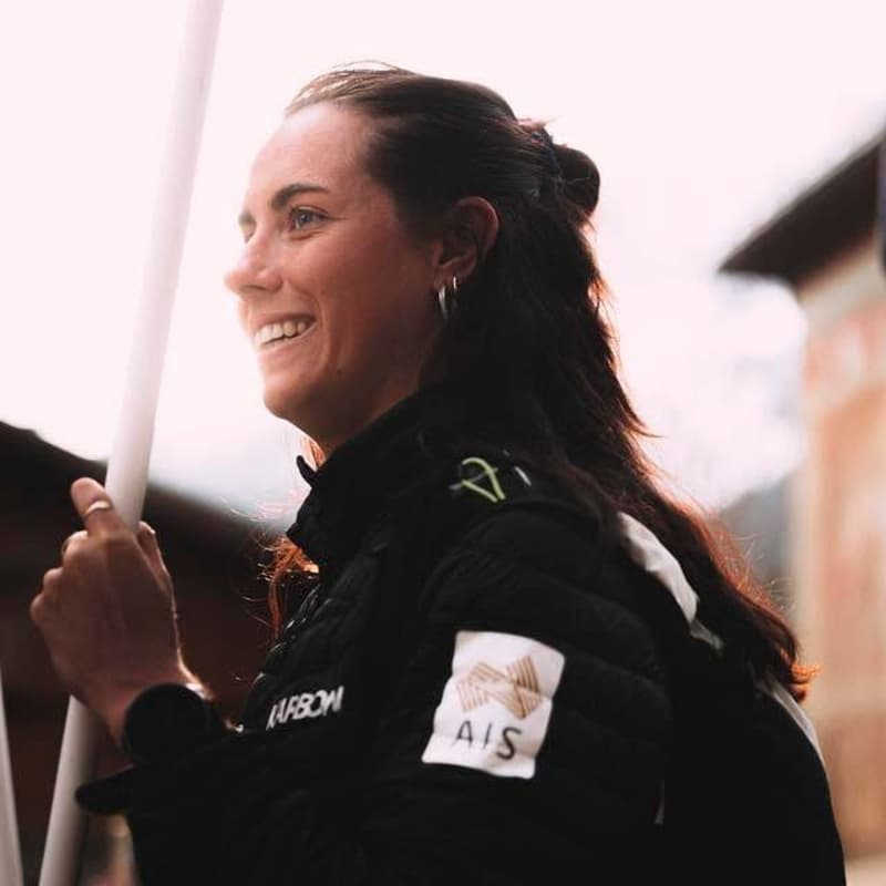 Lara Hamilton